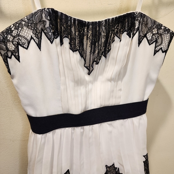 BCBGMAXAZRIA White Black Flare Strapless Lace Dress Size 0 - Picture 8 of 15